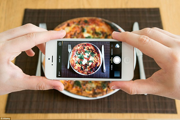 Bỏ túi 9 mẹo chụp ảnh đồ ăn đẹp mắt với smartphone