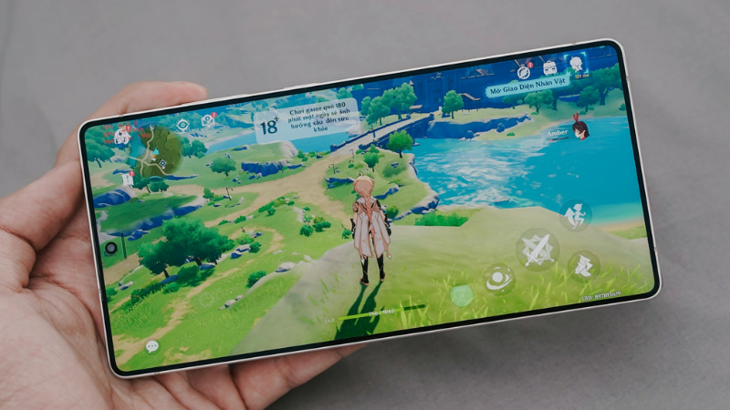 Samsung Galaxy S25 Ultra 5G chơi game tốt, pin trâu