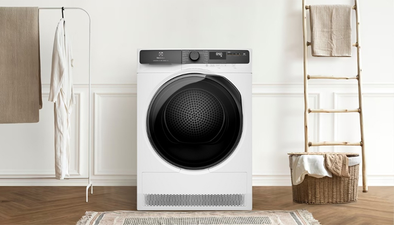 Máy sấy Electrolux 8 Kg EDH803J5WC