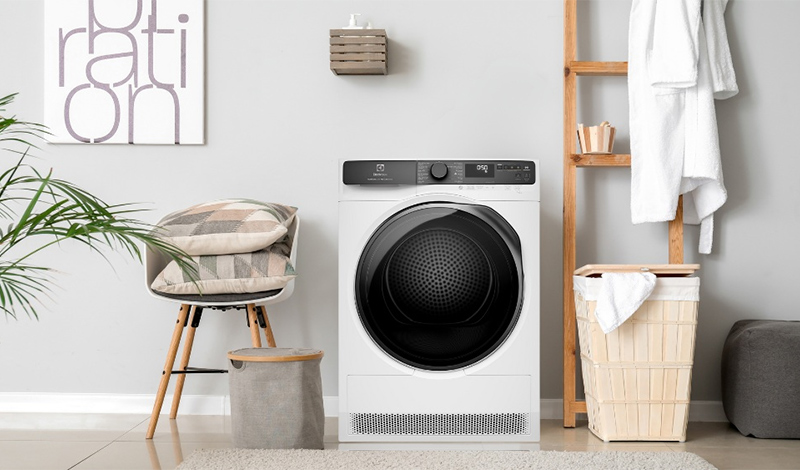 Máy sấy Electrolux Inverter 9 Kg EDH903R7WC