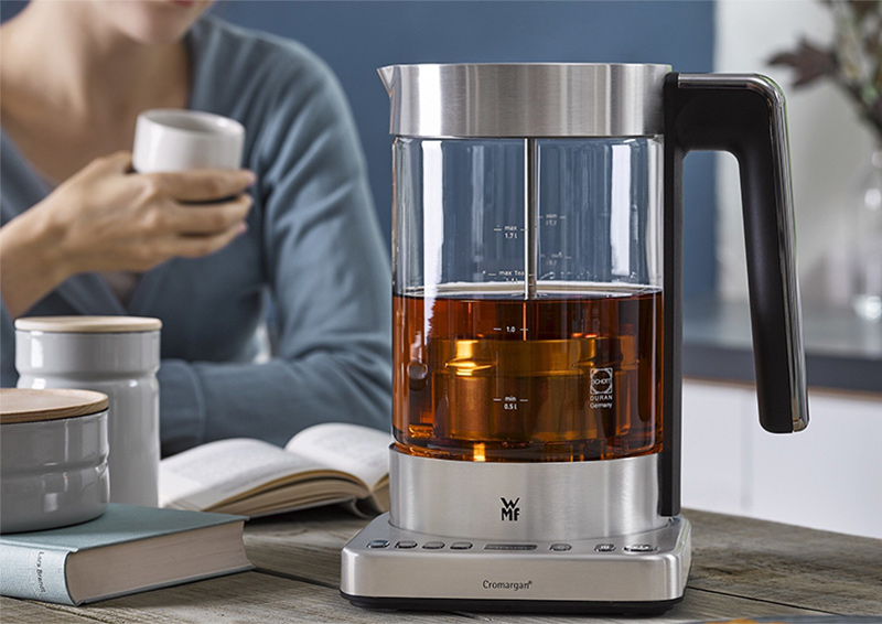 Ấm siêu tốc hỗ trợ chức năng pha trà, nên được trang bị thêm lưới lọc bã