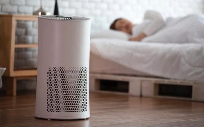 Nên đặt máy lọc không khí trên bề mặt bằng phẳng, chắc chắn