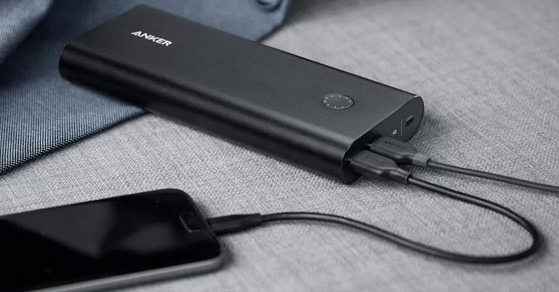 Sạc dự phòng là thiết bị cần thiết khi mất điện