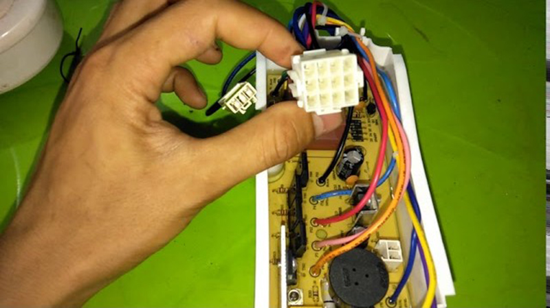 Mạch điều khiển gặp sự cố