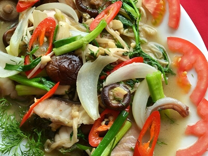 Cá chép giòn xào nấm thanh đạm