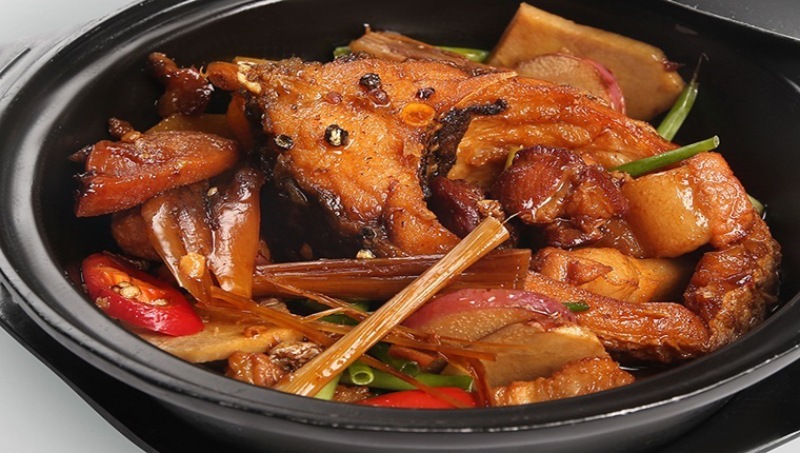 Cá chép giòn kho sả đậm vị, bắt mắt