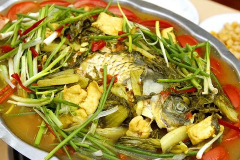 Món cá chép om dưa thanh đạm