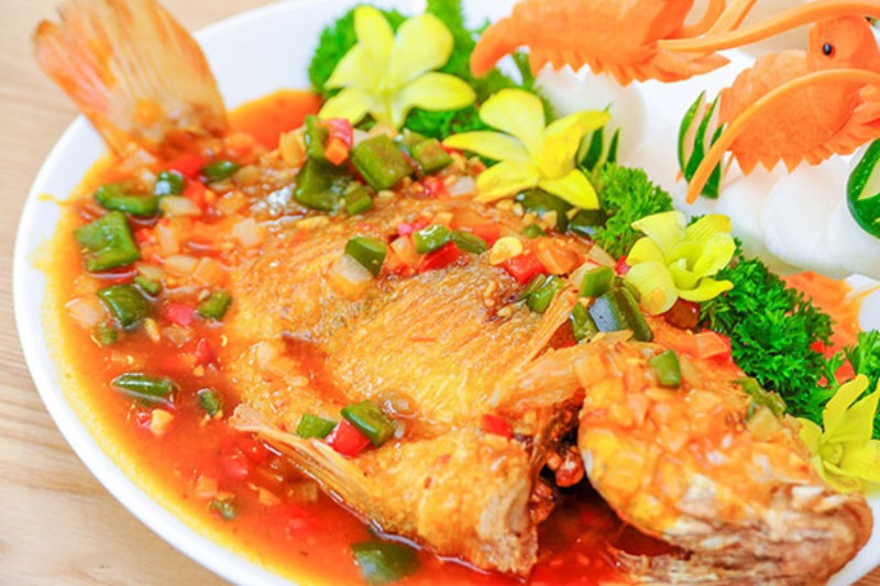 Món cá chép giòn sốt cà chua bắt mắt