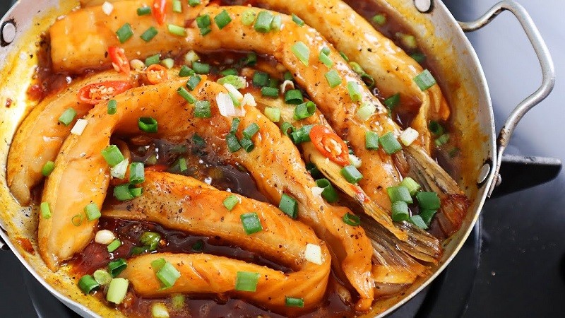 Cá hồi kho đậm vị