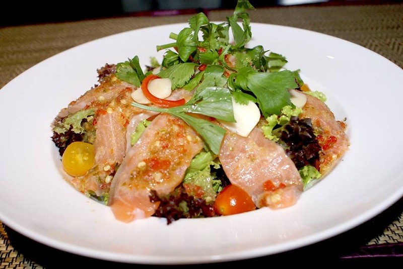 Gỏi cá hồi thanh đạm