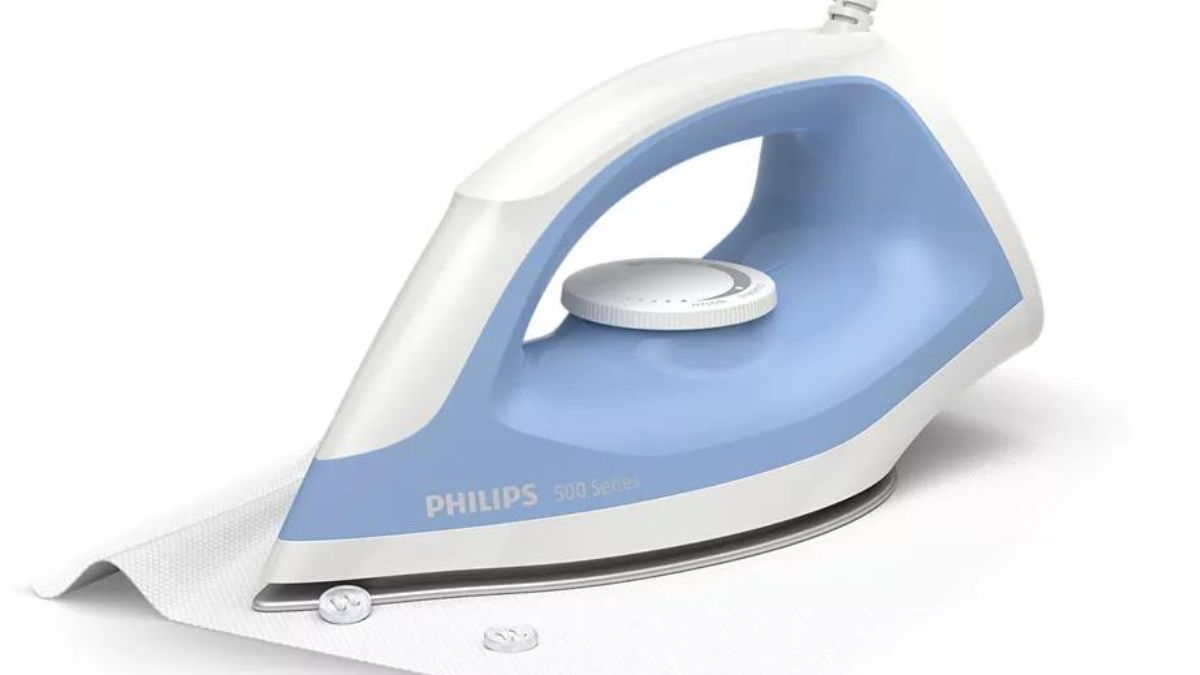 Philips DST0520/20 sở hữu thiết kế đầu bàn ủi nhọn độc đáo