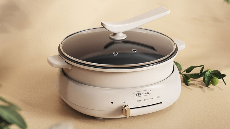 Đặt nồi ở nơi bằng phẳng, thoáng mát, tránh mép bàn