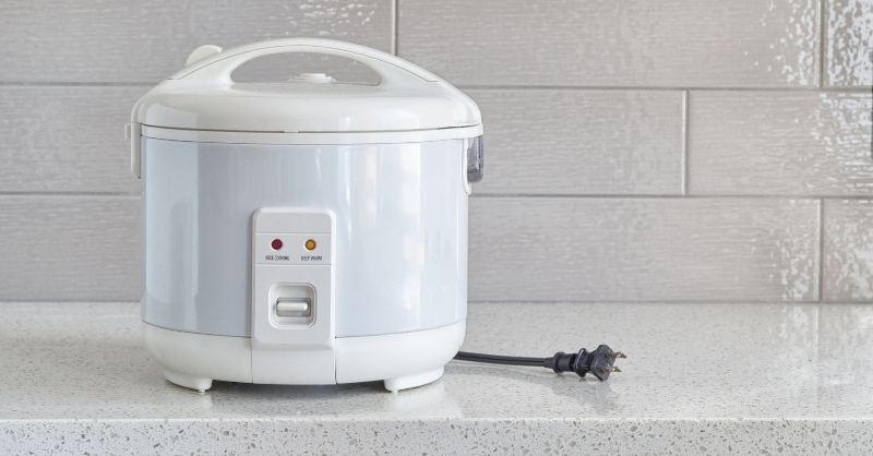 Nếu bong tróc nặng, nên đổi nồi mới để đảm bảo an toàn.