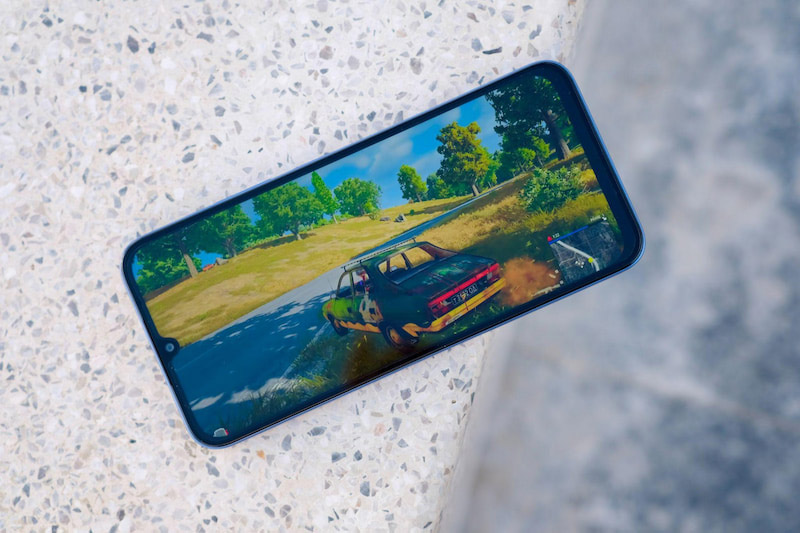 Xiaomi Redmi 15C có viên pin lên đến 6000mAh