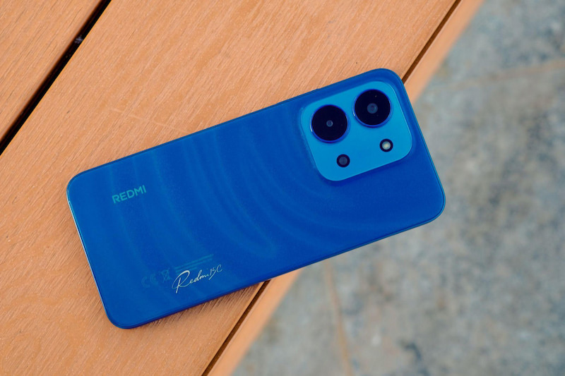 Xiaomi Redmi 15C có thiết kế mỏng nhẹ