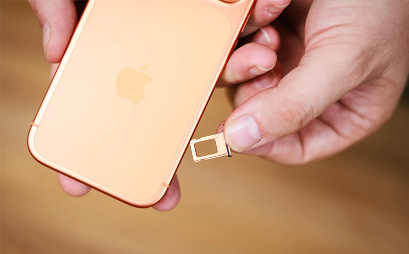 Hướng dẫn lắp SIM và kích hoạt eSIM iPhone 17