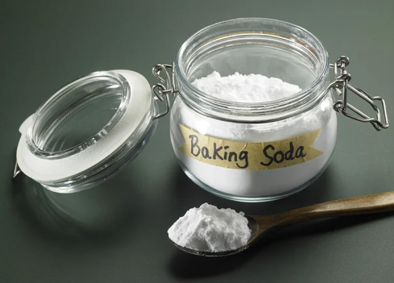 Dùng Baking soda để làm sạch màu cầu vồng