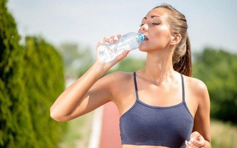 Bạn cần bổ sung nhiều nước hơn nếu tập luyện thể dục, thể thao