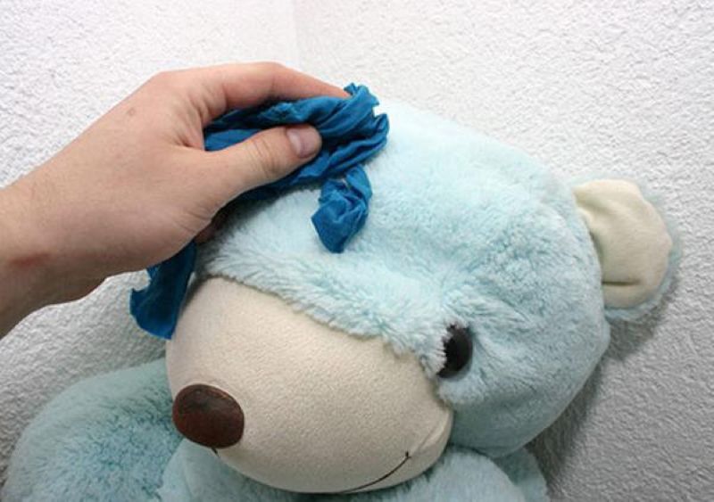 Gấu bông kích thước lớn chỉ nên giặt phần vỏ gấu