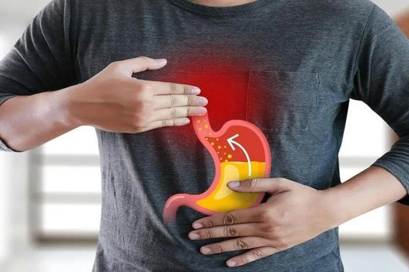 Người mắc bệnh lý dạ dày cũng không nên uống nước ion kiềm