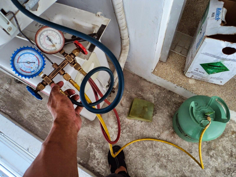 Rò rỉ gas hoặc hết gas lạnh là nguyên nhân phổ biến nhất gây ra lỗi P3