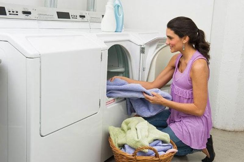 Vệ sinh máy giặt thường xuyên sẽ giúp quần áo sạch và thơm tho
