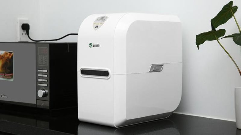 Vòi lấy nước nóng/ lạnh bị rỉ nước