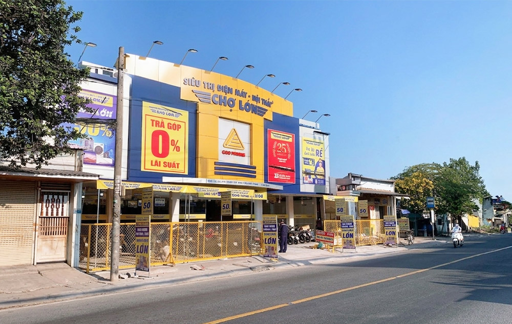 Nằm ngay trên trục đường huyết mạch Quốc Lộ 50