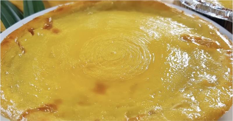 Bánh khoai lang trứng vàng mịn, mặt bánh bóng đẹp hấp dẫn