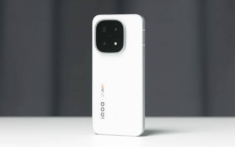 Vivo iQOO 15 sử dụng chip Snapdragon 8 Elite Gen 5