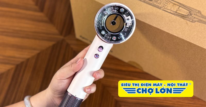 Trên tay máy sấy tóc Dyson Supersonic Nural HD16 xem có gì nổi bật