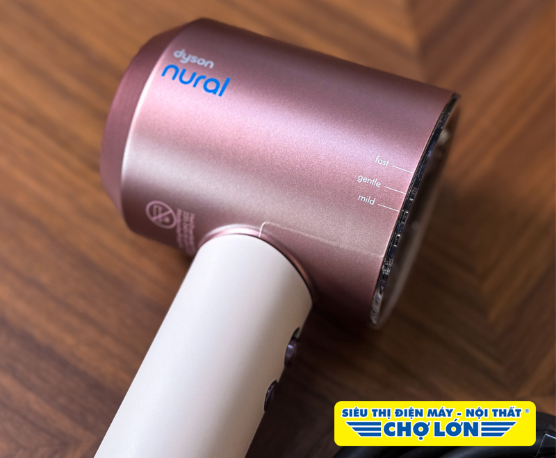 Dyson Supersonic Nural HD16 có cảm biến nhận biết chuyển động
