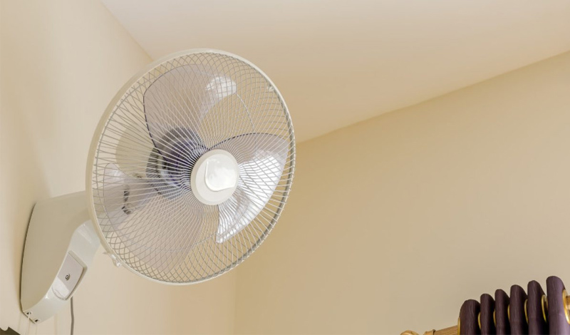 Vệ sinh quạt đứng, quạt treo tường cần lưu ý điều gì