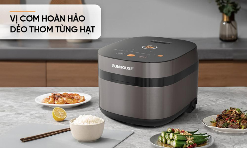 noi com dien cao tan sunhouse shd8826 co gam mau nau den sang trong