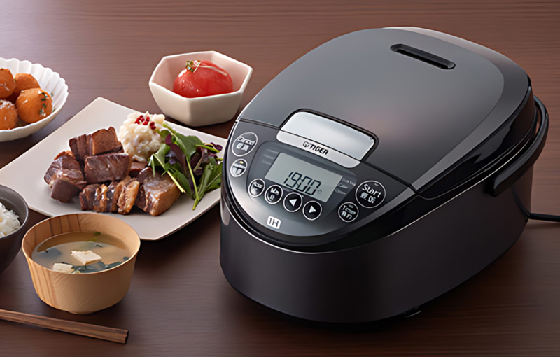 Nồi Cơm Điện Cao Tần Tiger JPW-G18W có công suất 1260W