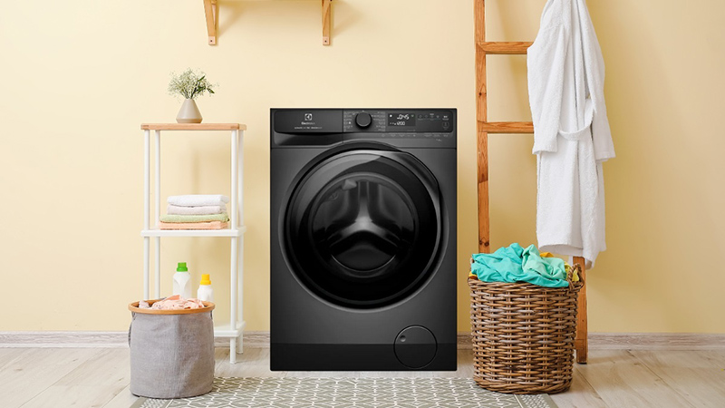 Máy giặt Electrolux EWF1043R7SC thiết kế hiện đại, sang trọng và thu hút ánh nhìn