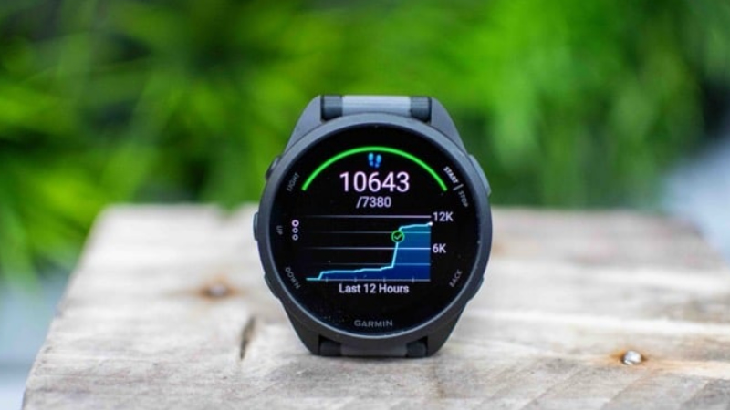 Đồng hồ chạy bộ Garmin Forerunner 165