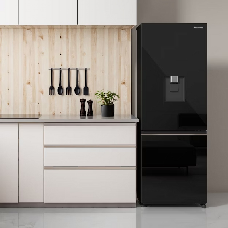 Tủ Lạnh NR-BV331WGKV dễ dàng hòa hợp với nhiều không gian bếp