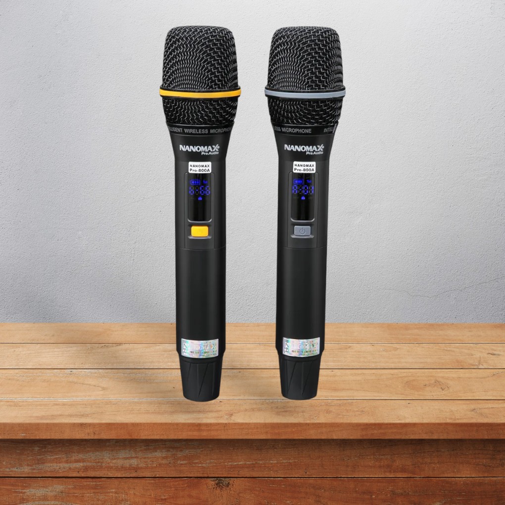 Loa kéo Nanomax Pro 800A 3500W được trang bị hai micro không dây