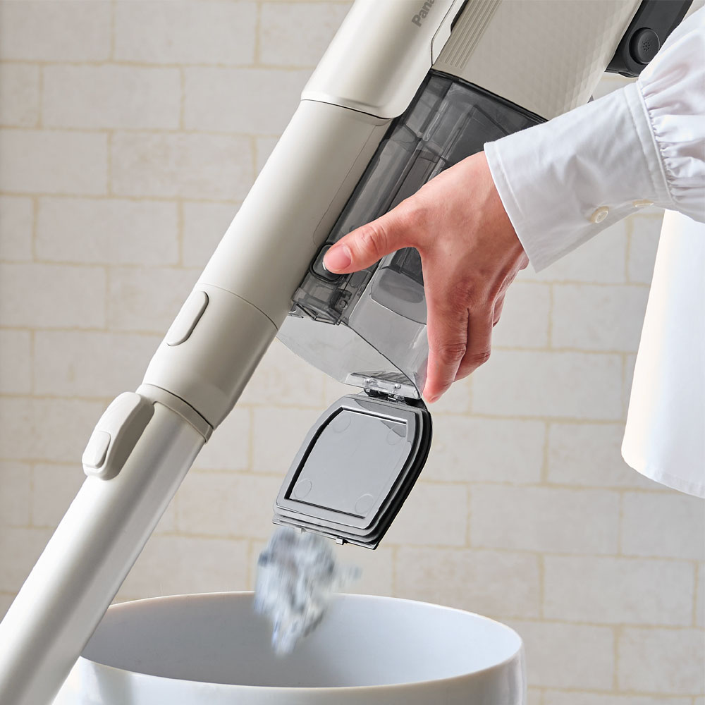 Đổ sạch hộp bụi dễ dàng chỉ bằng một nút nhấn