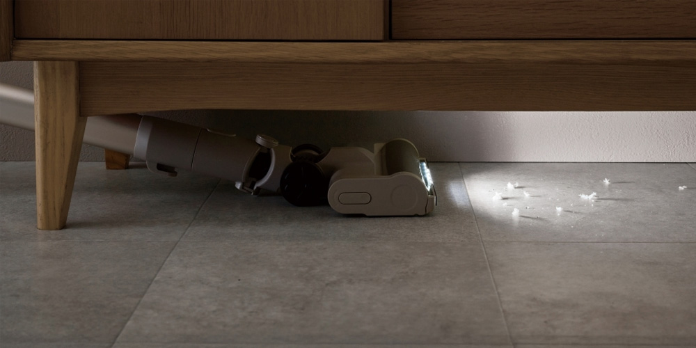 Máy Hút Bụi Panasonic MC-SBR40C946 tích hợp đèn LED chiếu sáng