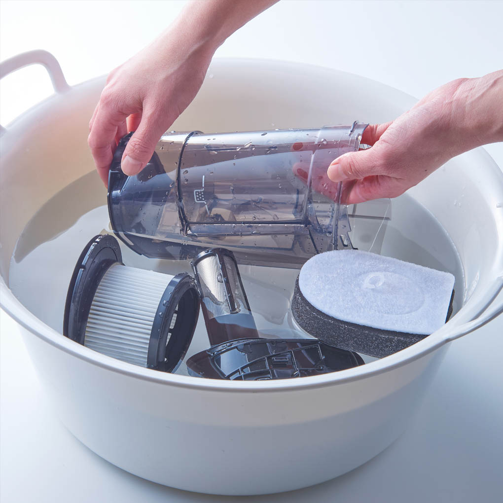 Hộp chứa bụi và bộ lọc tháo rời dễ dàng, vệ sinh nhanh chóng hơn