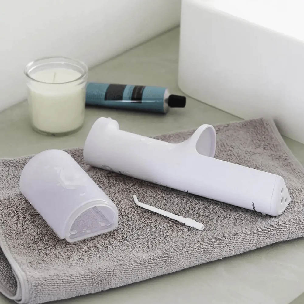 Bình chứa nước dung tích 200ml, sử dụng liên tục trong 50 giây