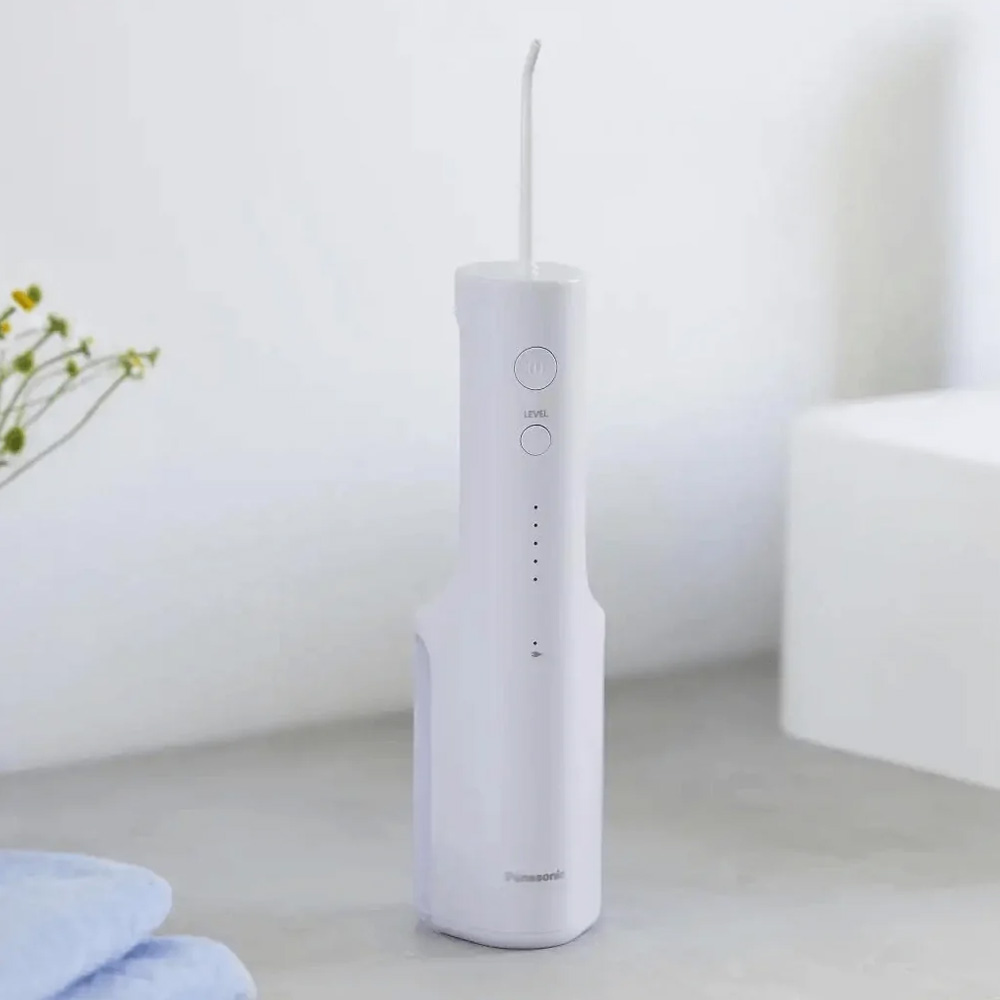 Máy Tăm Nước Panasonic EW-DJ26-V242 có thiết kế nhỏ gọn