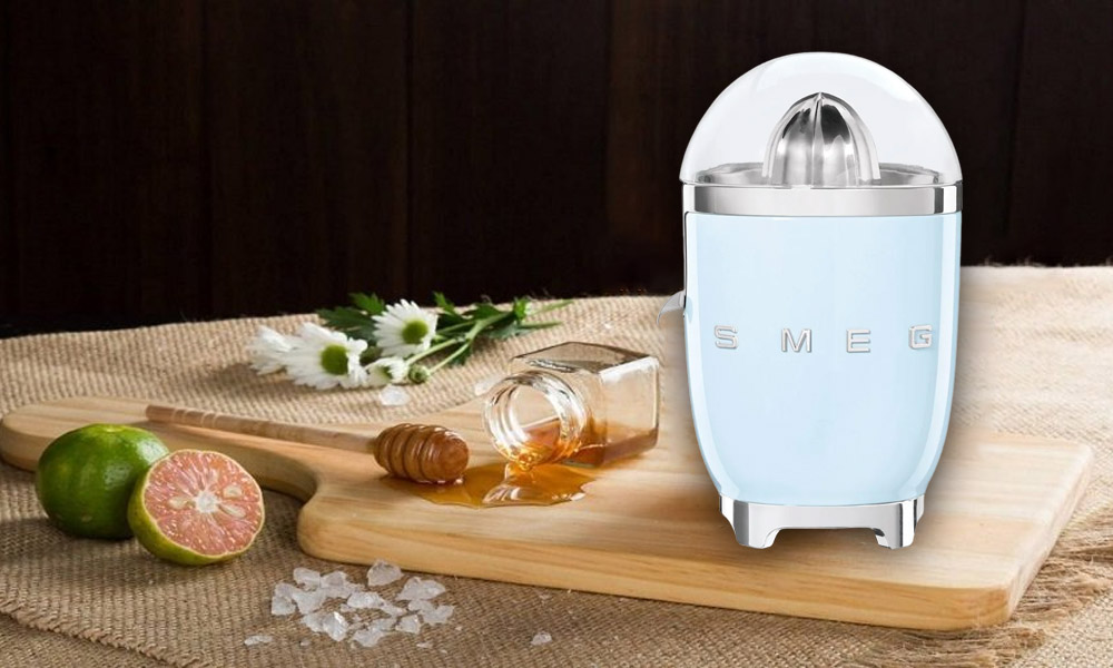 Máy Vắt Cam Smeg CJF11 trang bị nắp Tritan không chứa BPA