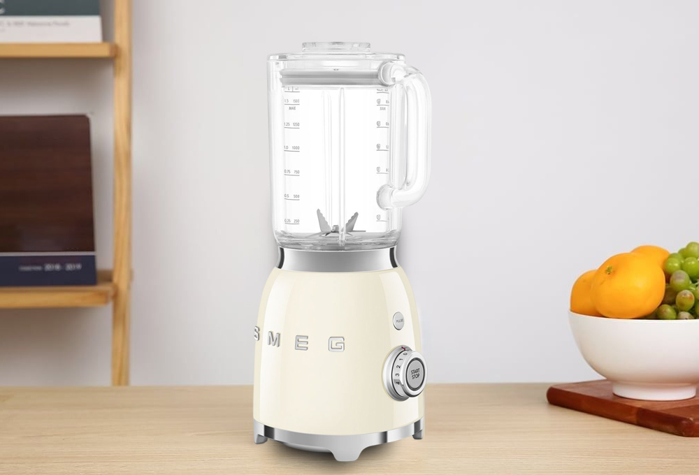 Máy Xay Sinh Tố Smeg BLF03CREU trang bị bình Tritan không chứa BPA