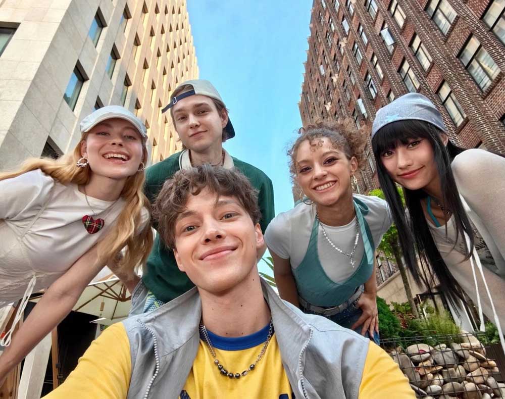 Ảnh chụp từ camera selfie 50MP góc rộng 100° của OPPO Reno16 F 5G