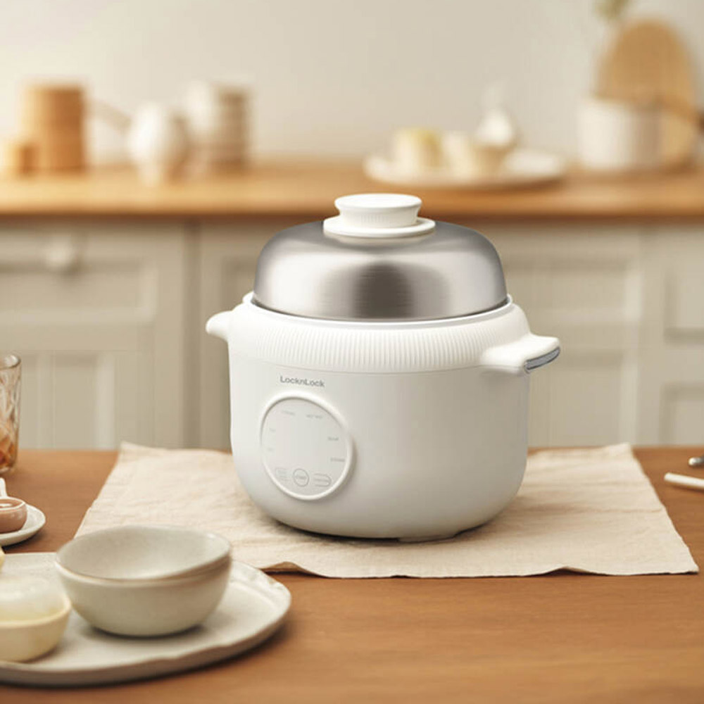 Dung tích 1.6 lít kết hợp công suất 500W giúp nồi đun sôi nhanh chóng