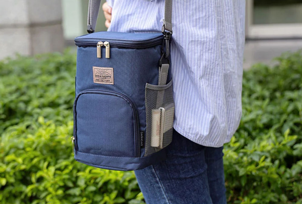 Bộ Hộp Cơm Giữ Nhiệt LocknLock Easy Carry LHC8039BLU đi kèm túi đựng