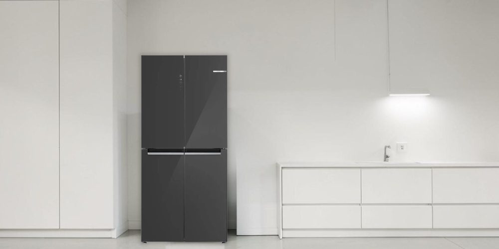 Tủ Lạnh KMC85LEEA Series 4 với mặt kính hiện đại, tinh tế